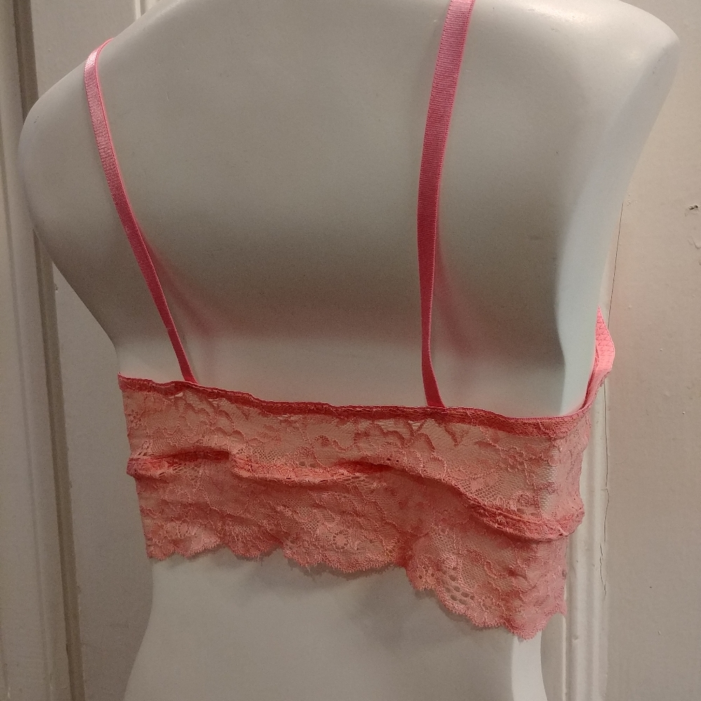 🎉2/$16 Pink Lace Bralette - Picture 3 of 3